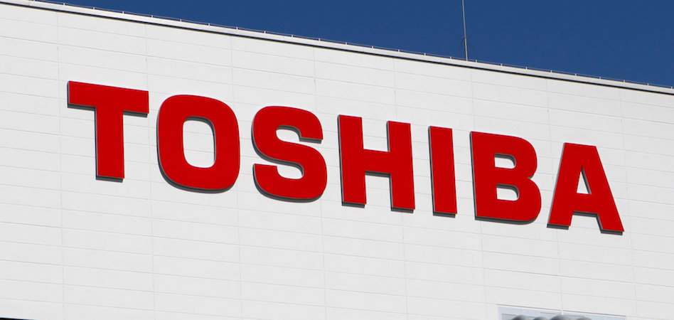 Toshiba cierra la venta de su negocio de chips al grupo de Bain
